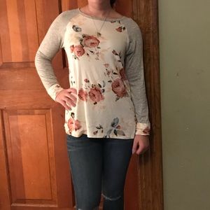 🦋 vintage floral raglan top